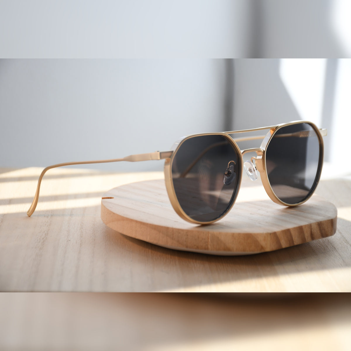 Stockholm Aviator Sunglasses — Matte Gold & Black