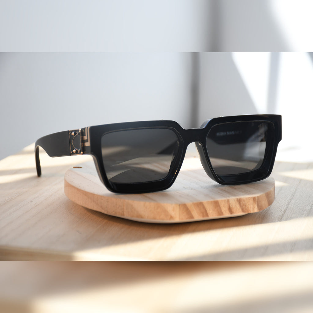 Tokyo Oversized Sunglasses — Black & Gold