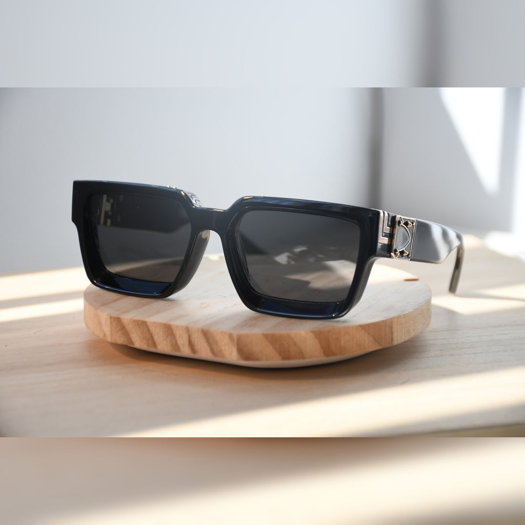 Tokyo Oversized Sunglasses — Black & Gold