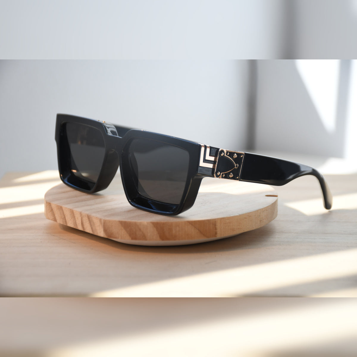 Tokyo Oversized Sunglasses — Black & Gold