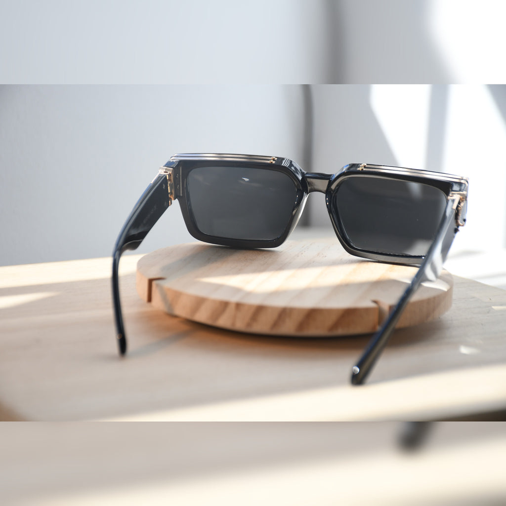 Tokyo Oversized Sunglasses — Black & Gold