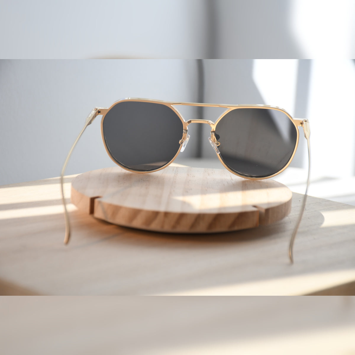 Stockholm Aviator Sunglasses — Matte Gold & Black
