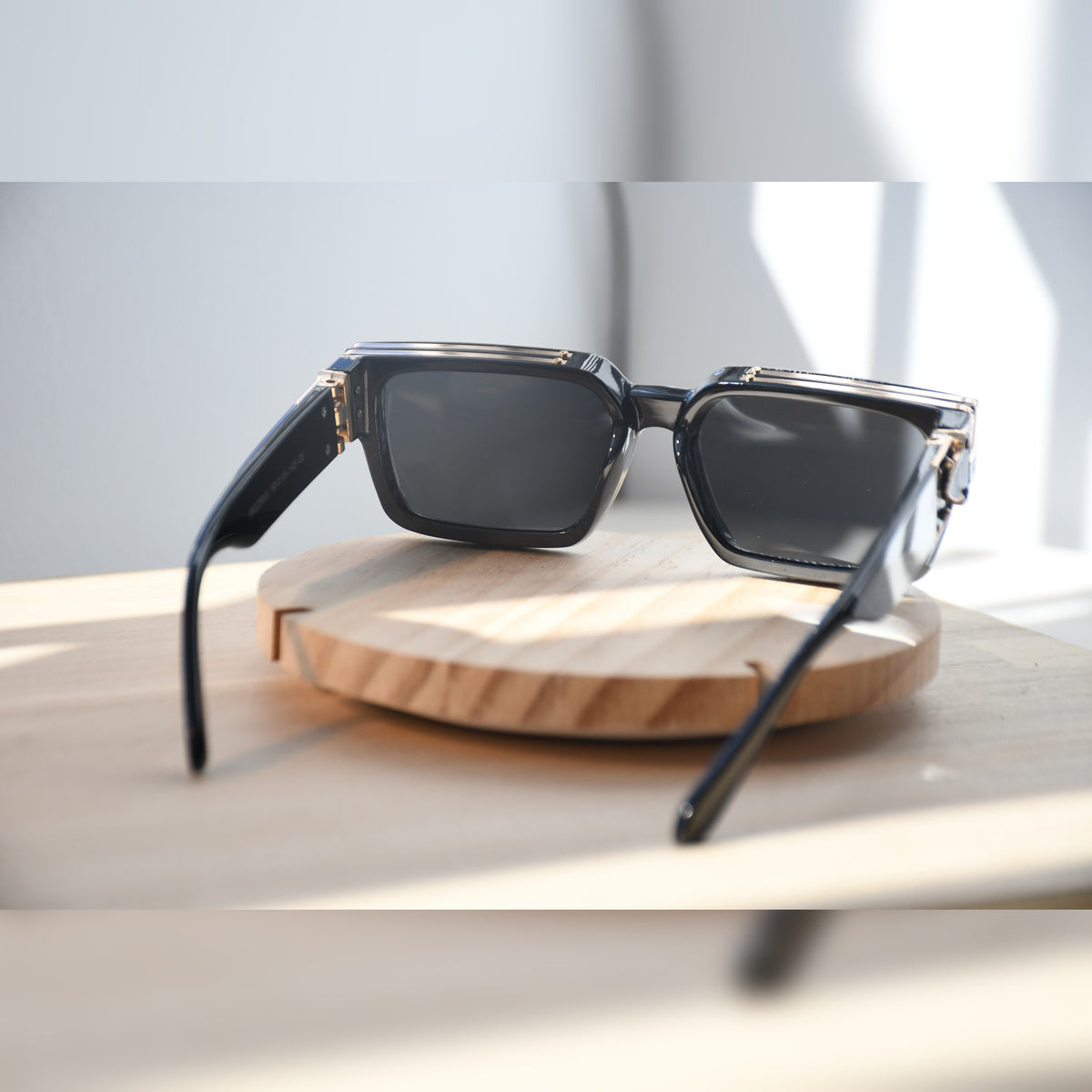 Tokyo Oversized Sunglasses — Black & Gold